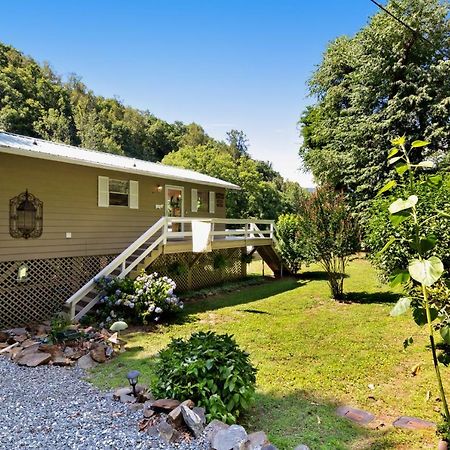 2 Bed 1 Bath Vacation Home In Sylva Bagian luar foto